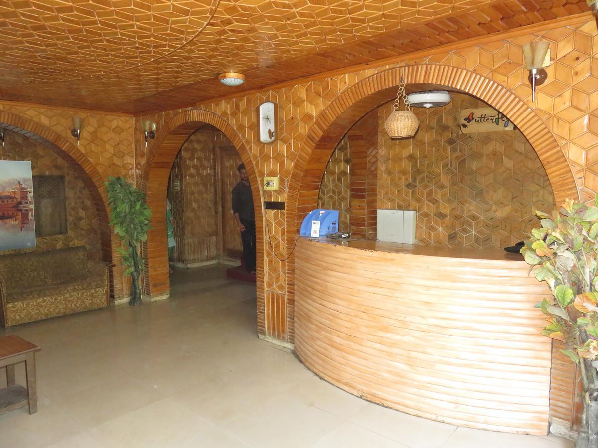 Butterfly Hotel Srinagar  Exterior photo